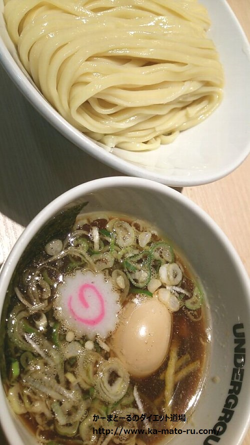 平打ち自家製麺を見てください! 東京アンダーグラウンドラーメン頑者