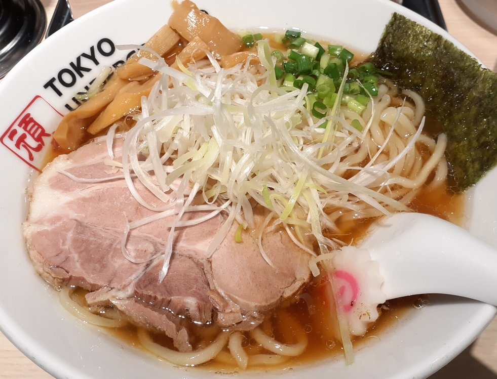 平打ち自家製麺を見てください! 東京アンダーグラウンドラーメン頑者