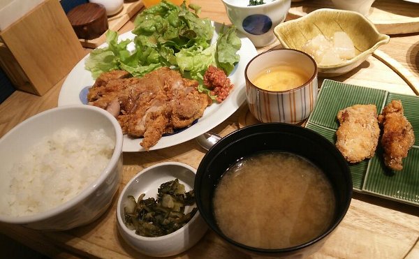 ニホンの食卓【つくみ】豪華定食を食べてきた!池袋東武店