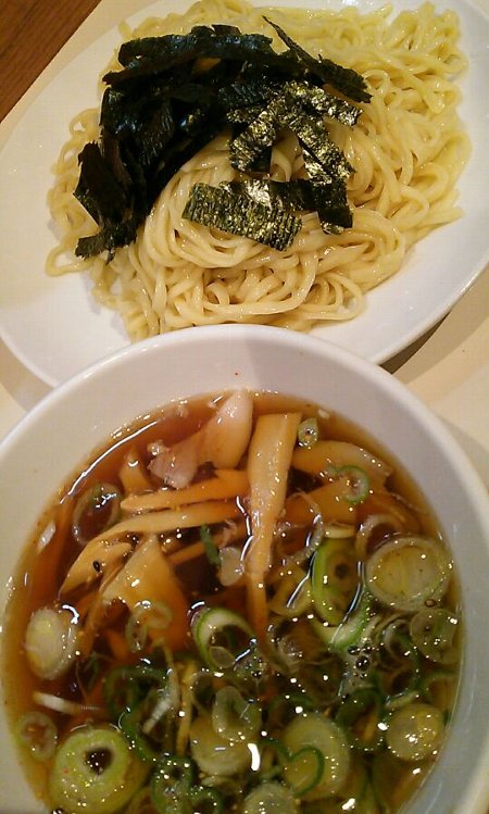 【ほりうち】ざるらぁめん中毒のサラリーマン増加中 美味しすぎる新宿のつけめん