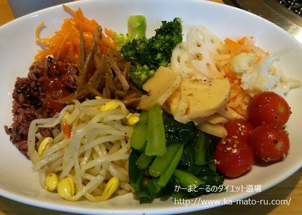 【京橋トラジ】サラダバーならぬナムルバーが斬新で居心地抜群【東京スクエアガーデン】