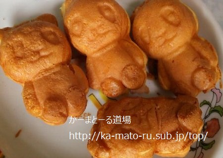 御徒町駅のパンダ焼きが行列を生んでいる!【ミニ人形焼】