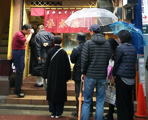 昭和世代が集う春木屋は超絶人気だった【吉祥寺店】
