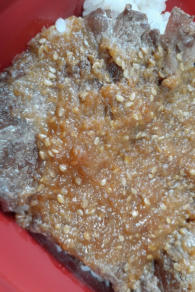 【松屋】牛ステーキ丼とプレミアム牛丼の味は?【違い】