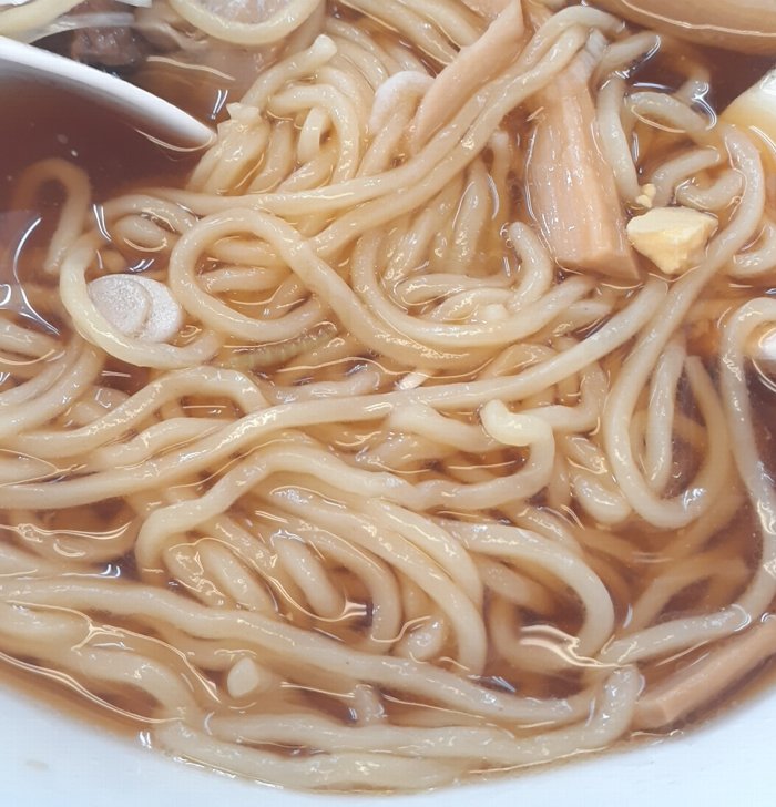 【伝説】東武ラーメンは客が途絶えない人気店だった【コロッケラーメン】春日部駅のホーム