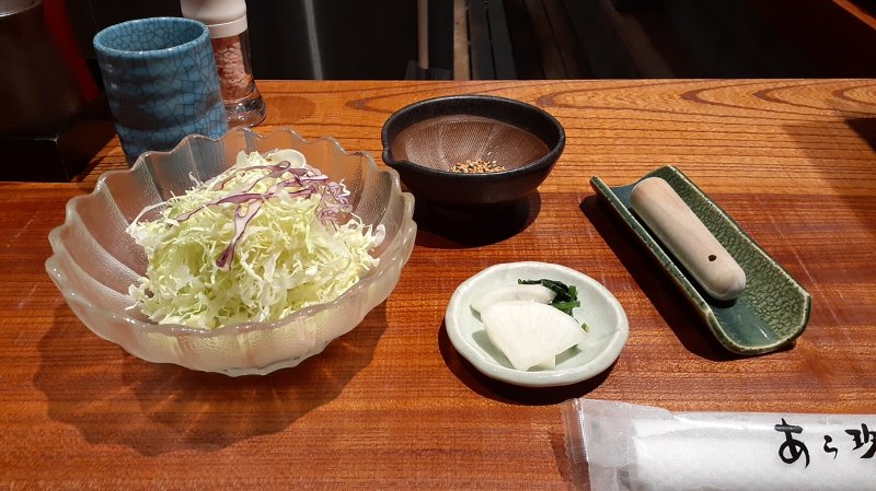 鎌倉は「しらす丼」ではなく「とんかつ」だった【鎌倉かつ亭 あら珠 総本店】