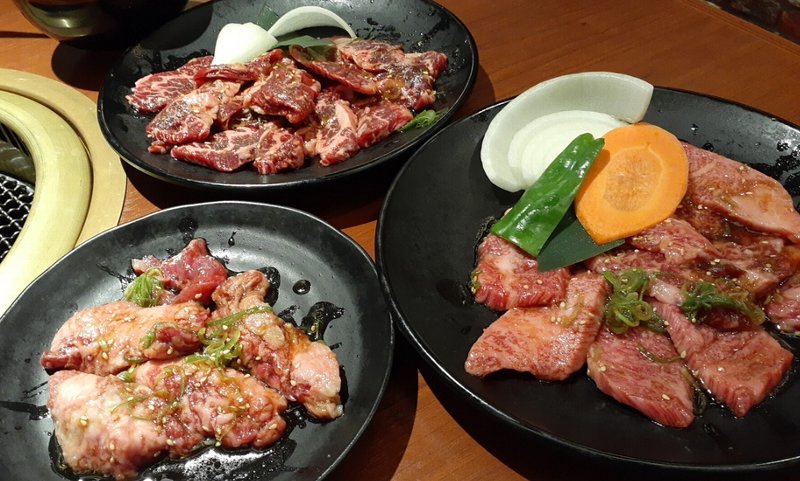 【安楽亭】ビル全体が焼肉屋！半個室状態【赤羽東口店】