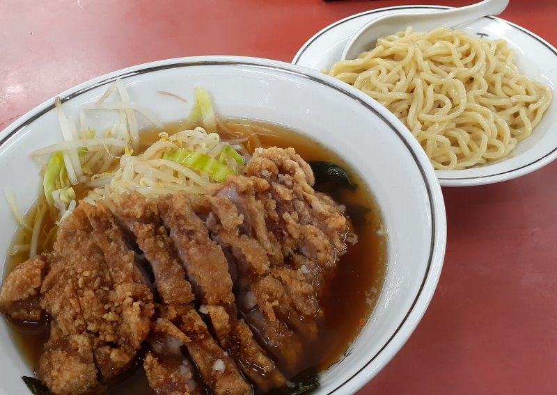 【大王ラーメン】結局戻ってきてしまうシンプルつけ麺が中毒者を生む【早稲田 関口町】