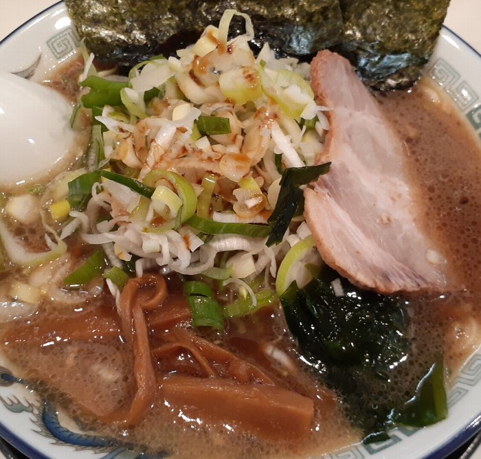 【みそ熊】北海道らーめん 誰も注文しない旭川醤油ラーメンを食べてみた【本店】北区王子駅