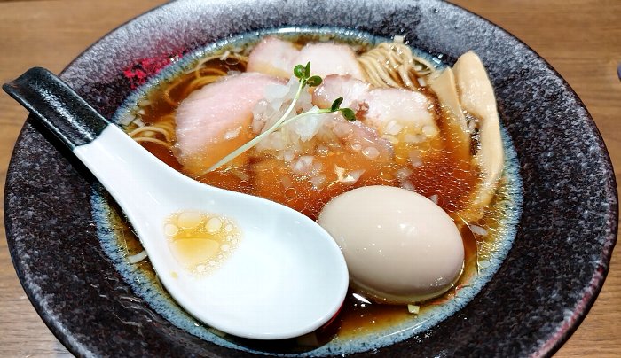 【ナンバー6】カエシがクソ美味い令和ラーメンに驚愕【巣鴨】