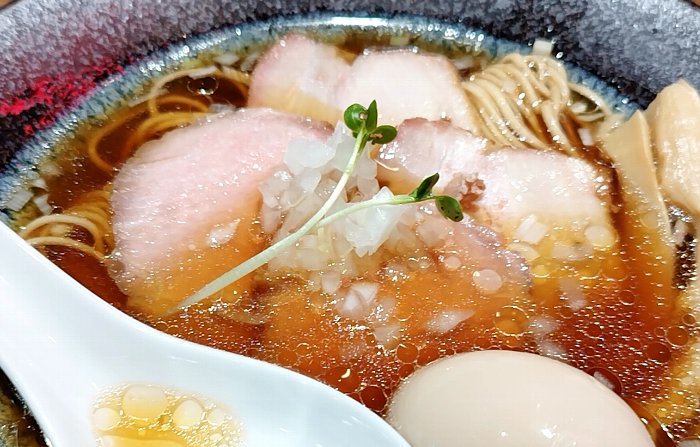 【ナンバー6】カエシがクソ美味い令和ラーメンに驚愕【巣鴨】